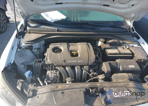 2017 Hyundai Elantra Se z USA, uszkodzony, nr VIN 5NPD74LF9HH102299